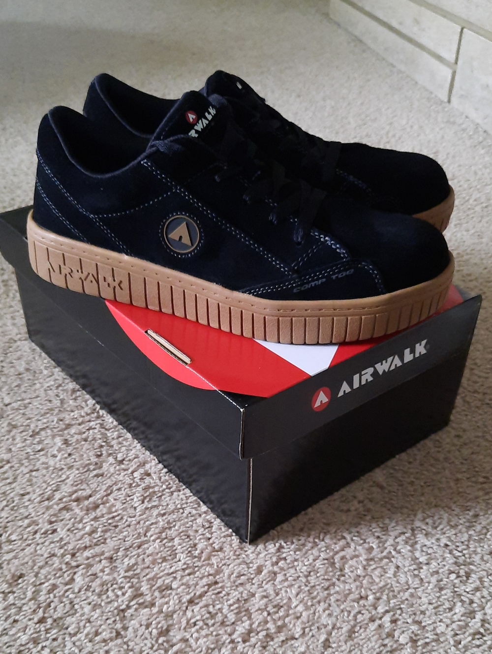 NEW Airwalk Men's Camino Electrical Hazard Shoe, Size 9.5 Wide, Black/tan